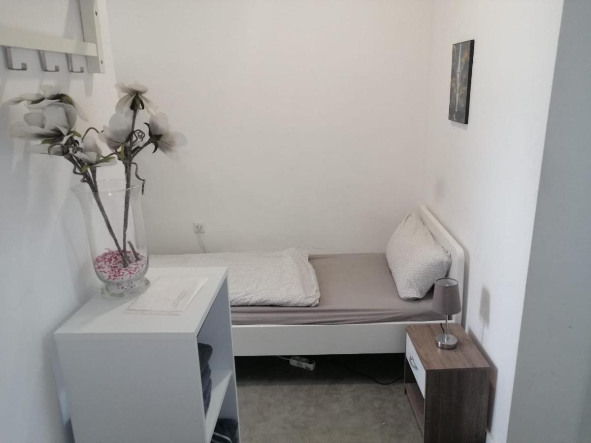 Wohnung In Koeln 1B Екстериор снимка